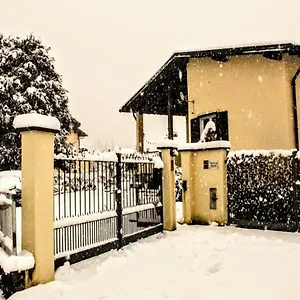 Villa Verde Bed And Breakfast Uggiate