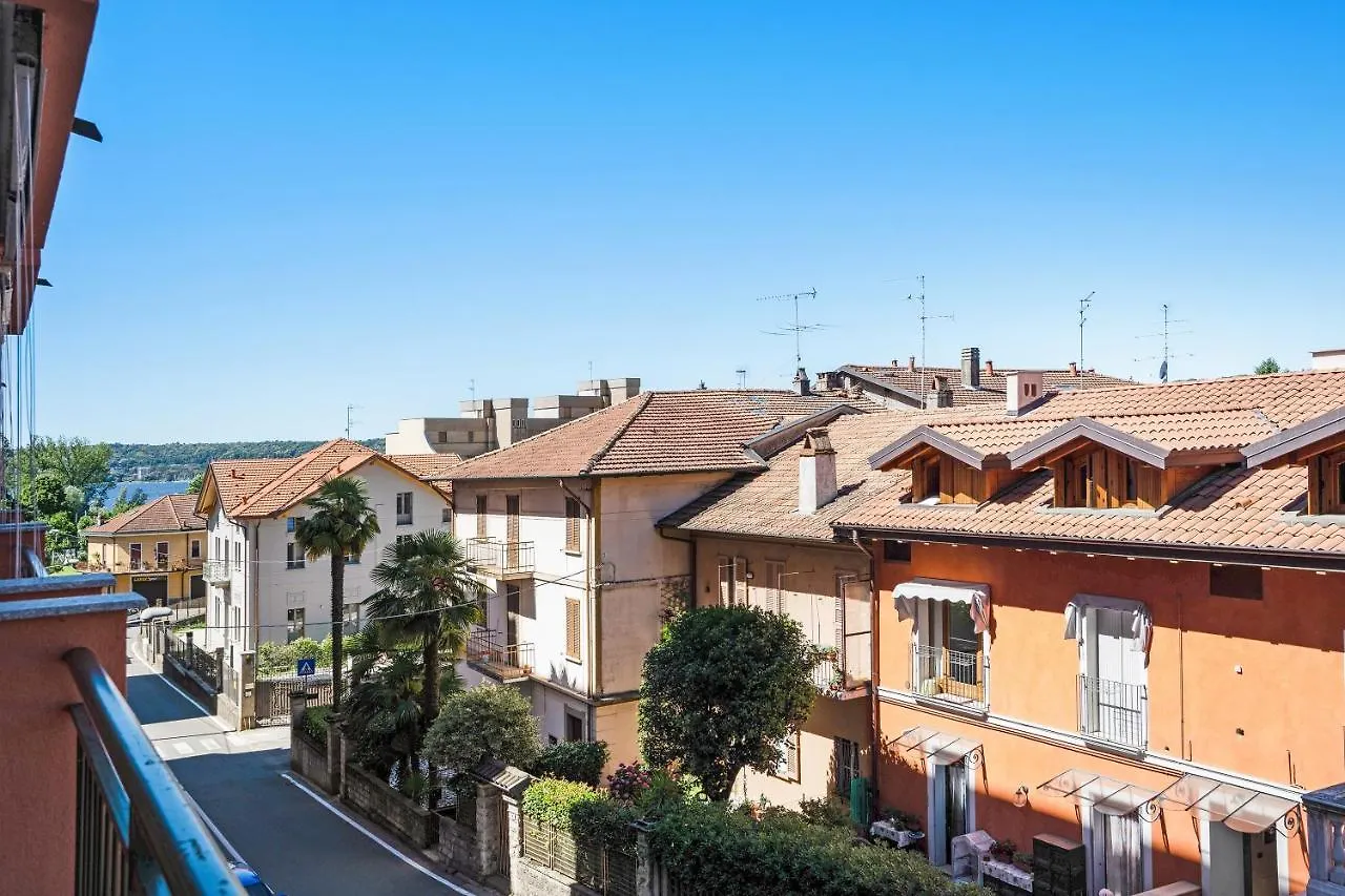 Iris Apartment Lago Maggiore Angera